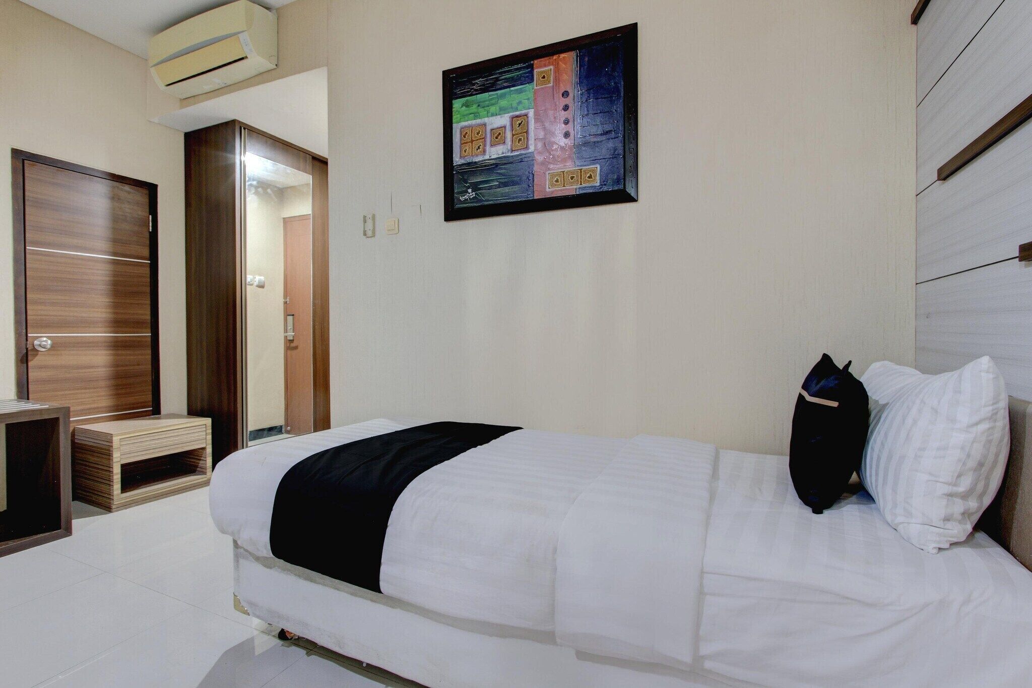 1 bedroom, desk, free WiFi, bed sheets