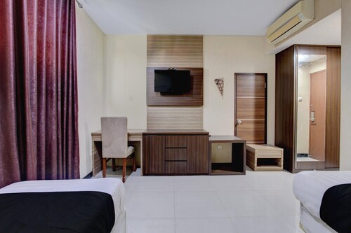Luxury Twin Stay with Free WiFi and Parking