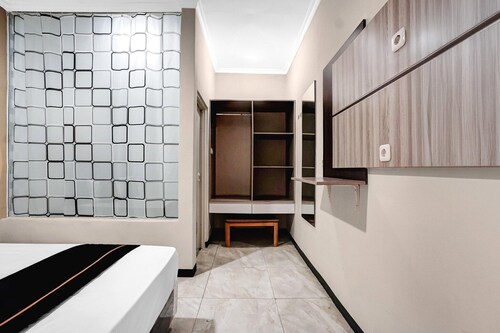 Stylish Budget Stay in Indonesia with Free WiFi