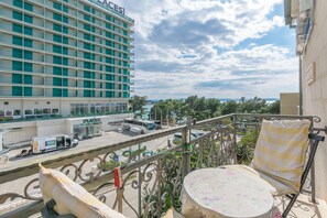 Apartment (A10) | Terrace/patio - Apartments Makarska Beach (Makarska)
