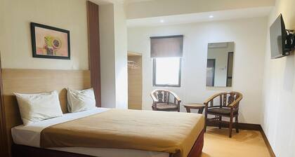 Spacious DBL Suite Near Mall Panakkukang W/ WiFi