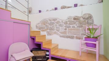 Studio (A2) | Interior