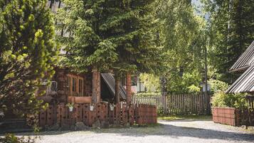 Cottage | Property grounds