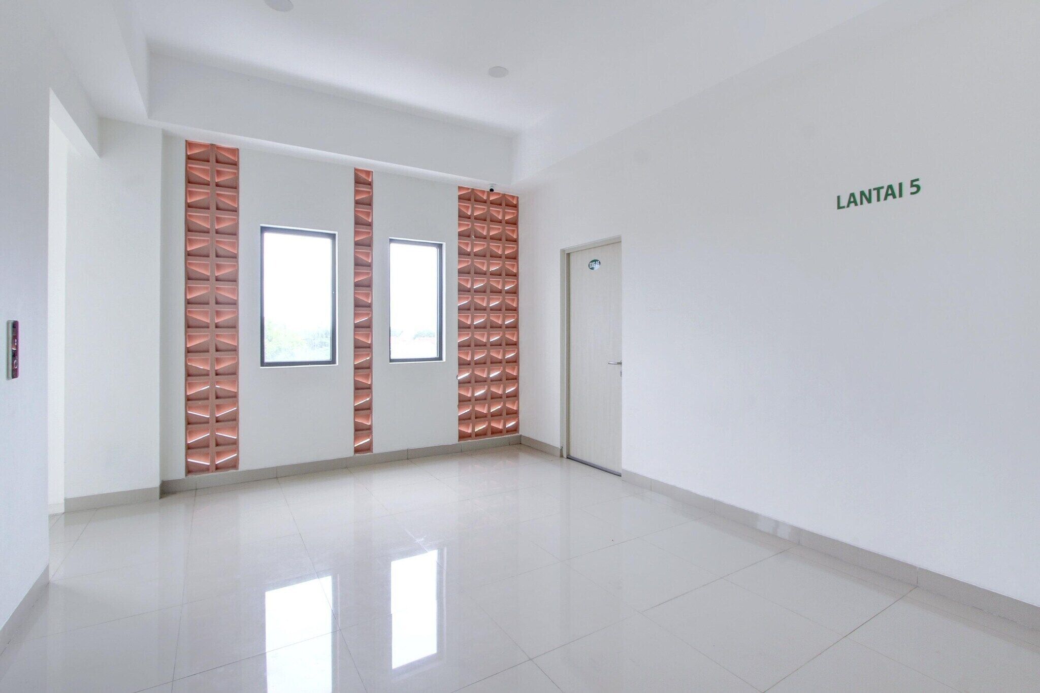 Interni