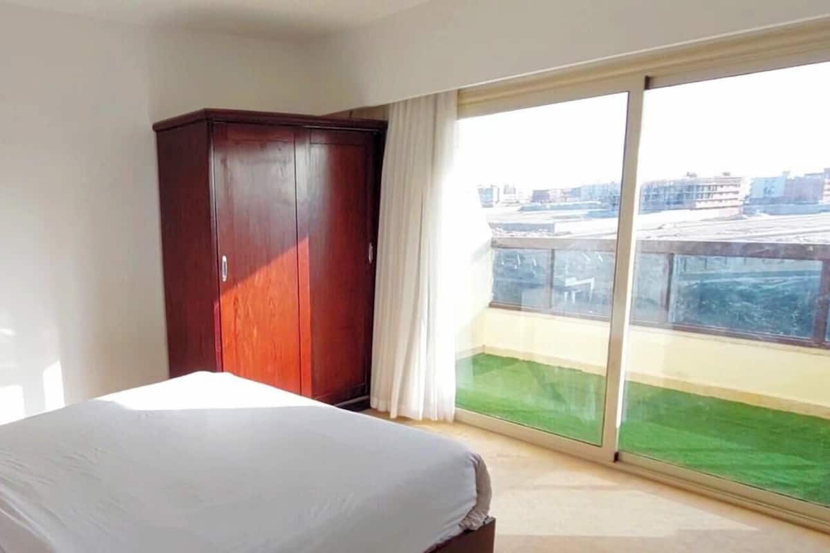 คอมฟอร์ทสตูดิโอ, วิวสวน