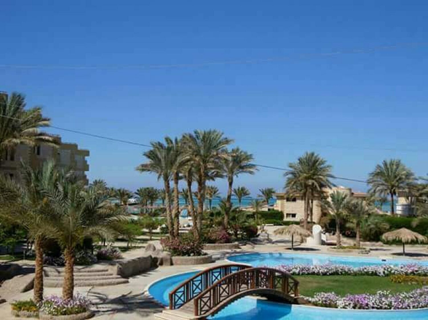 حمام سباحة