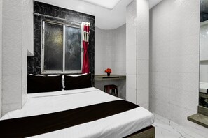 Room - Hotel Girish Formerly Babu  Soni  House (Kolkata)