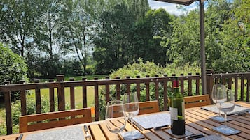 Buiten dineren