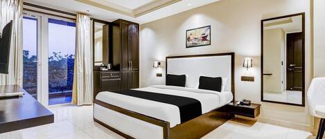 1 bedroom, desk, free WiFi, bed sheets