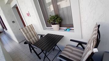 Superior 2 Bedroom Apartment | Terrace/patio