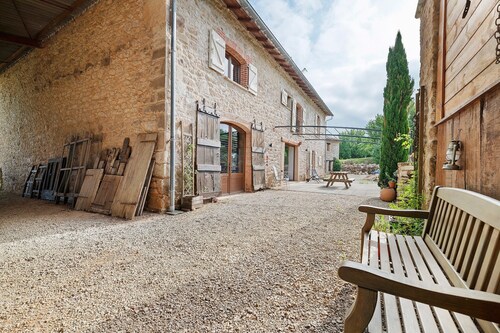 Gästezimmer Acacia mit gemeinsamer Terrasse und Garten
