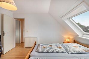 2 bedrooms, bed sheets - Holiday Townhouse for 5 Guests (60 m²) in Dahme (Dahme)
