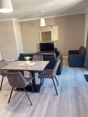 Dining - CBD, Northbridge, Elizabeth Quay, Optus Stadium, Waca - within walking distance (East Perth)