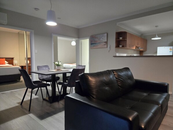 Living area - CBD, Northbridge, Elizabeth Quay, Optus Stadium, Waca - within walking distance (East Perth)