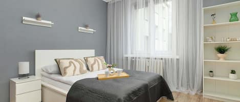 2 bedrooms, iron/ironing board, travel cot, WiFi
