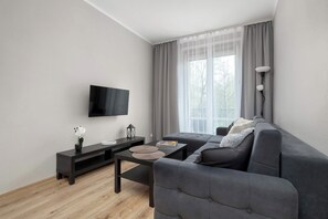 TV, offices - Comfortable Apartment | 2 Bedrooms and Balcony (Katowice)