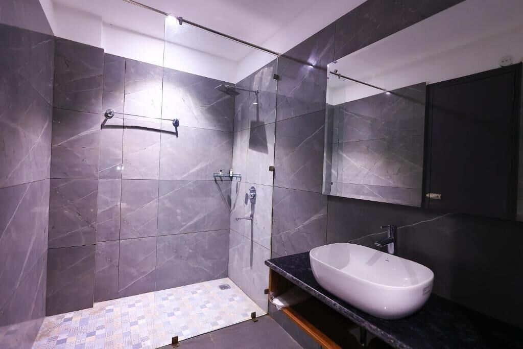 Double Room, Garden View | Bilik Mandi | Selipar 