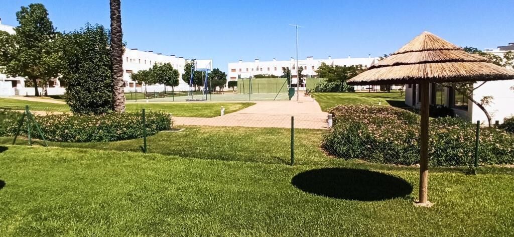 Apartamento, 1 habitación, terraza, vistas al jardín | Cancha deportiva