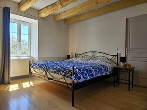 5 Schlafzimmer, Bügeleisen/Bügelbrett, Reisekinderbett, kostenloses WLAN