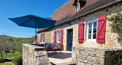 Mayrinha is located in a beautiful valley in the Lot