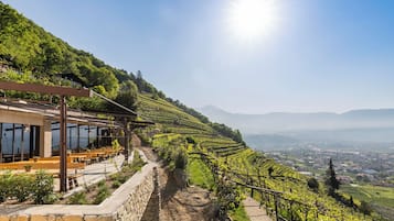 Deluxe Room, Balcony, Mountain View | Outdoor dining