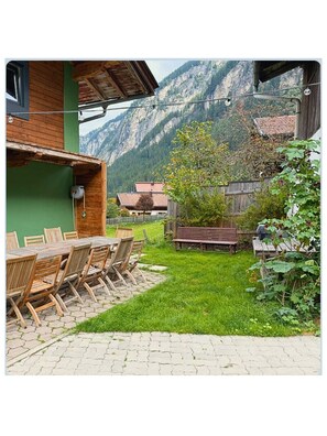 Outdoor dining - Tranquil 5-bedroom house in wonderful Ginzling for your getaway (Ginzling)