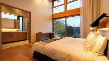 Luxury Villa, Balcony, Mountain View | Iron/ironing board, free WiFi