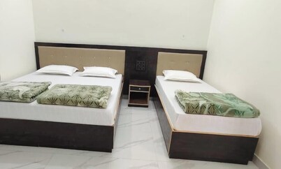 Aditya Home Stay