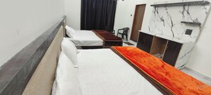 デラックス 4 人部屋 マウンテンビュー