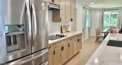 Spacious 4-bedroom home with AC located minutes from Hale’iwa town and Waimea