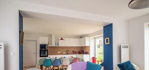 Interior - Cosy house near Le Mans with garden and BBQ (Parigné-l'Évêque)