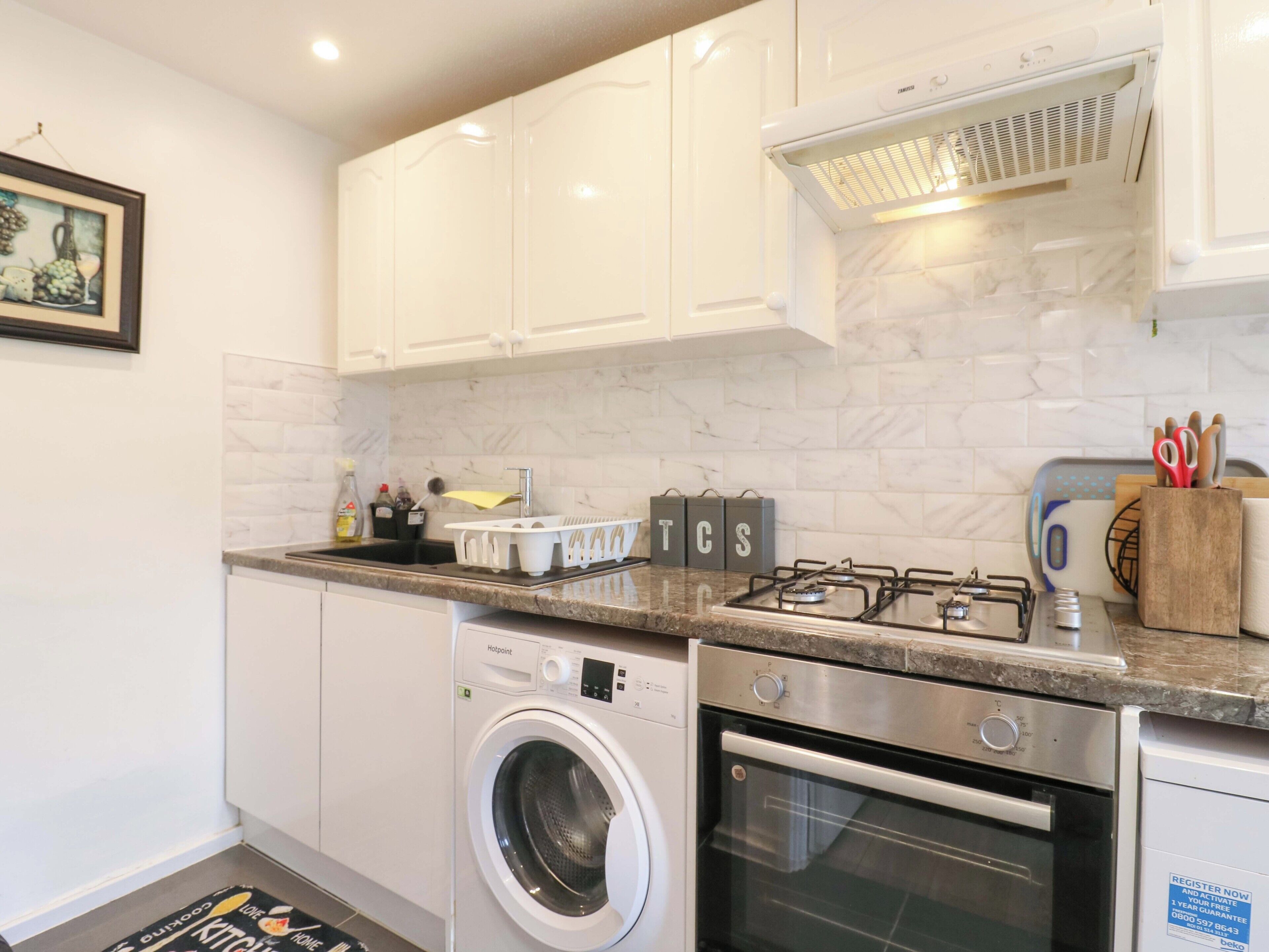 Dishwasher, cookware/dishes/utensils