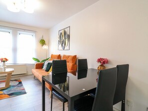 Interior - 22A Warrender Road (London)