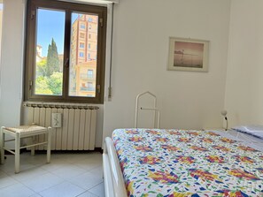 Iron/ironing board, free WiFi, bed sheets - Vydo Apartment (Imperia)