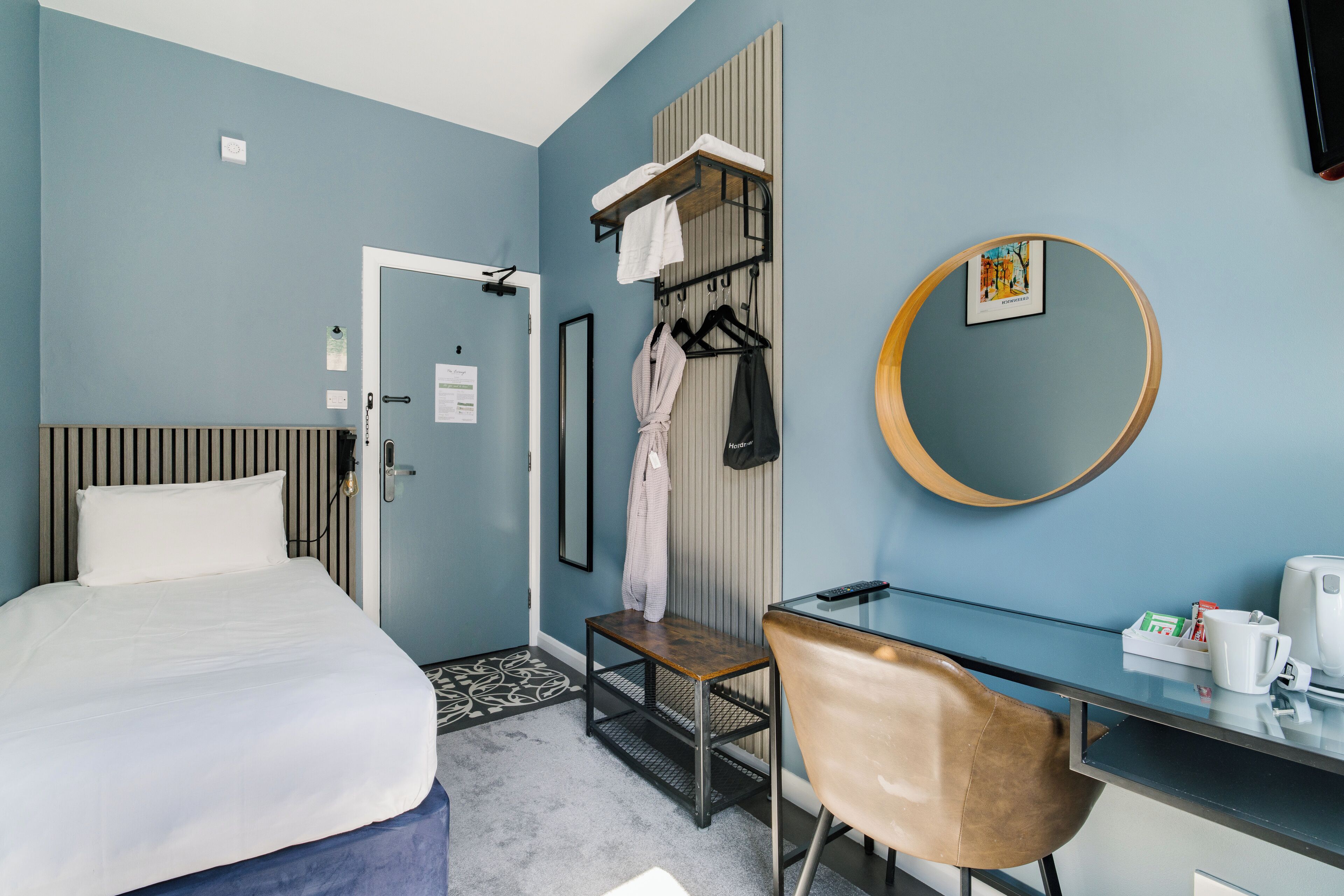 Single Room, Shared Bathroom