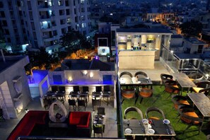 Outdoor dining - Divine Heritage Hotel (Jaipur)