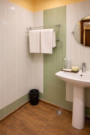 Bathroom - Divine Heritage Hotel (Jaipur)