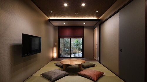 Kanade Kyoto-hachijoguchi