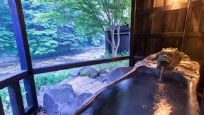 Outdoor spa tub - Yunishigawa Onsen Kanmuheishi Yukarino Yado Ageha (Nikko)