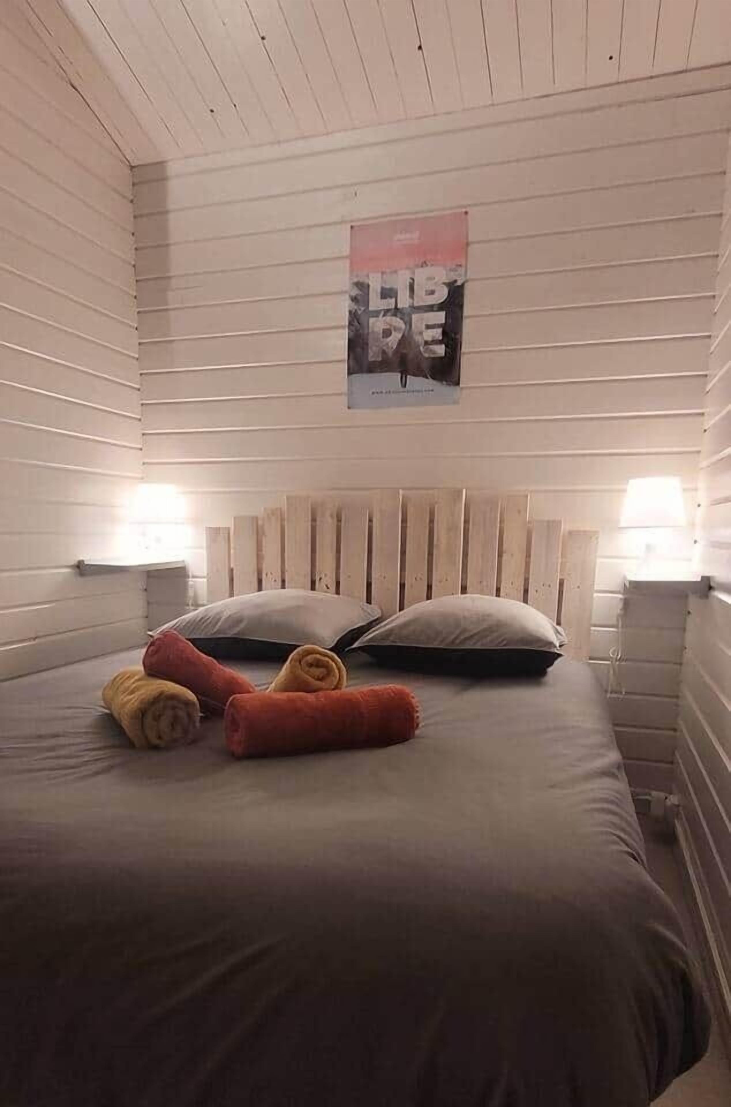 2 bedrooms, free WiFi, bed sheets