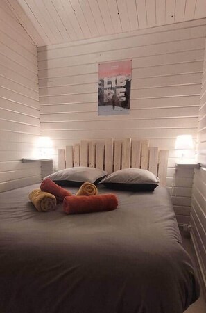 2 bedrooms, free WiFi, bed sheets