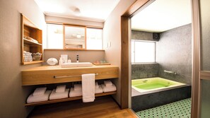 Bathroom - Setouchi Kominka Stays Hiroshima Kozakomori (Shobara)