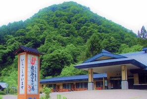 Exterior - Kinasa no Yu Hotel & Cottage (Nagano)