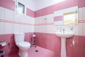 Căn hộ, quang cảnh vườn | Phòng tắm