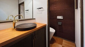 Bathroom - Rinn Shijo Machiya (Kyoto)