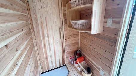 Interior. Shinkurumi Land