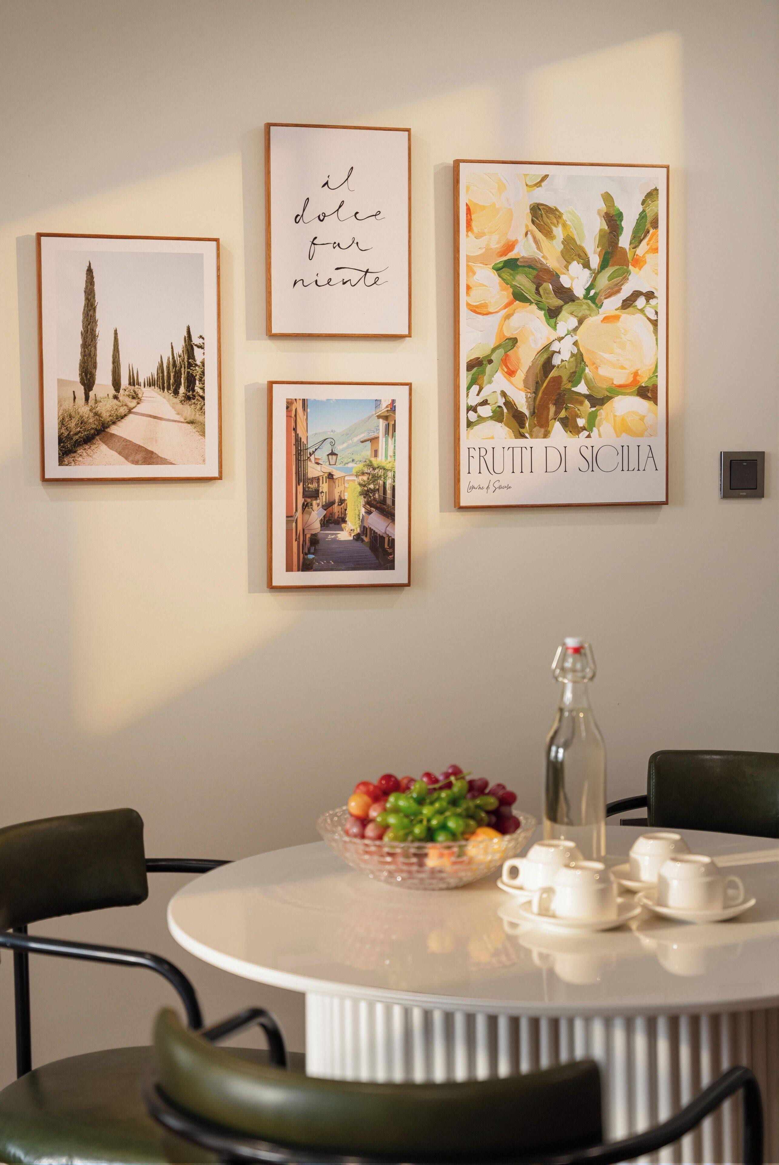 Family Apartment, 2 Bedrooms, Balcony, City View | Dining