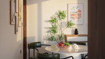 Family Apartment, 2 Bedrooms, Balcony, City View | Dining