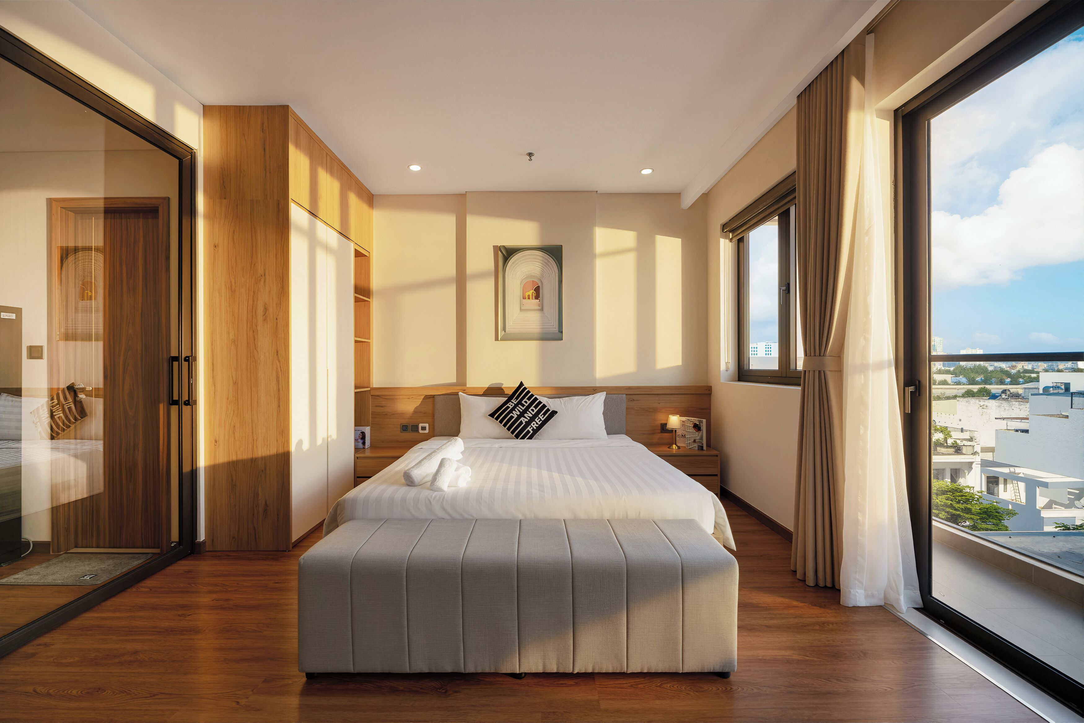 Studio Premium - balkong - utsikt mot staden