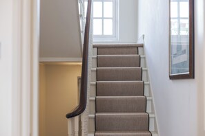 Interior - Royal Borough Refinement, by Veeve (London)